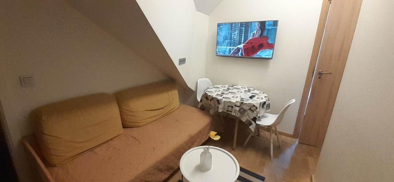 Loft Style Apartments In Kaunas Center Екстер'єр фото